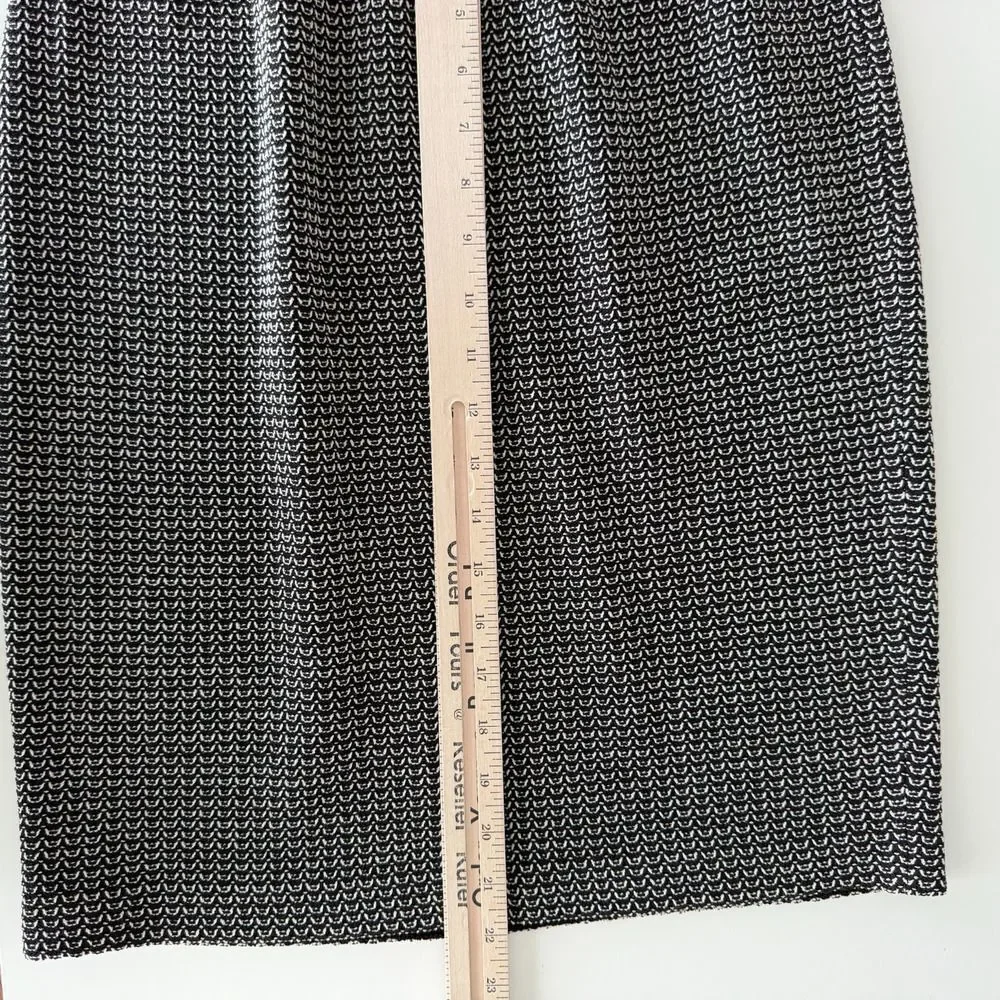 St John Skirt Jacket‎ Suit 4 and 6 Brown Textured Knit Career Elegant Military